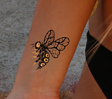 animation stand à tatouages éphémères
